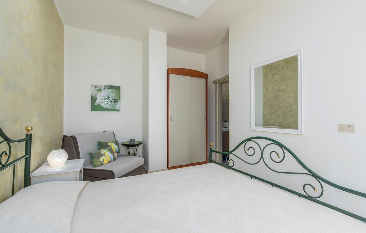 Apartment Complex Orzan Lovrecica ภายนอก รูปภาพ
