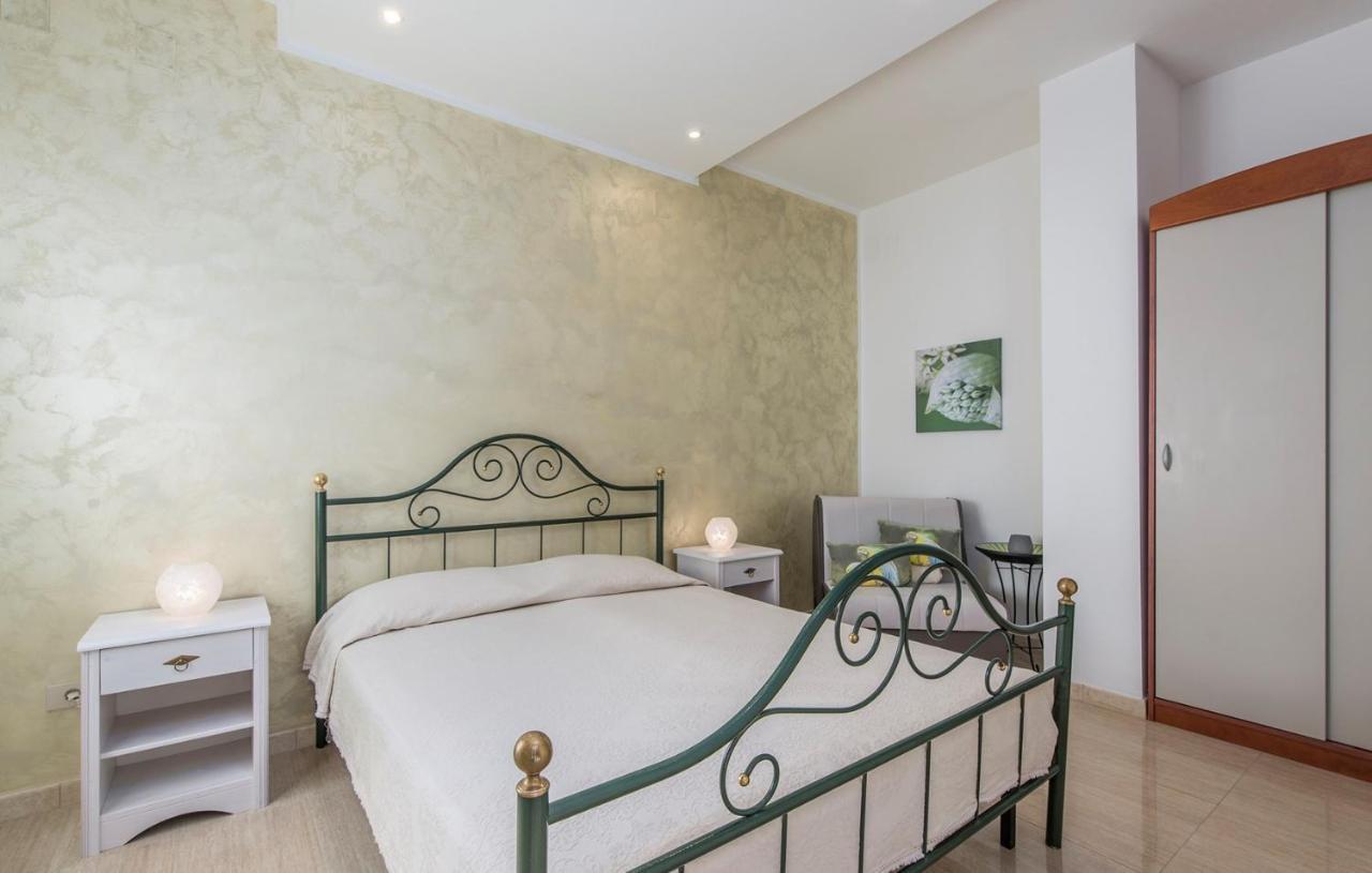 Apartment Complex Orzan Lovrecica ภายนอก รูปภาพ